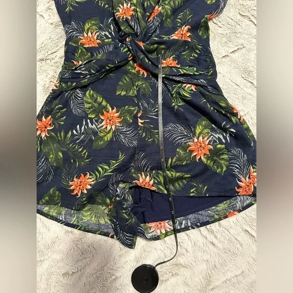 Everly Tropical Floral Romper - Picture 11 of 15